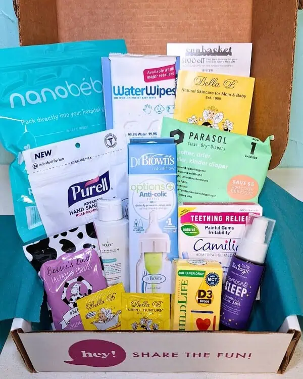 Free baby stuff and pregnancy freebies included in the Hey Milestone pregnancy box